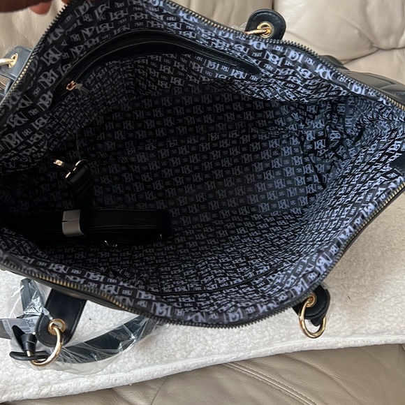 Badgley Mischka - Picture 8 of 13